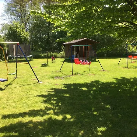 Ferienhaus In Ruhiger Lage *